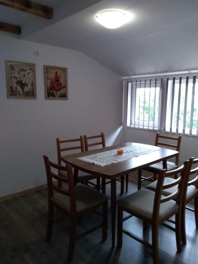 Apartman Nina Licko Petrovo Selo Exterior photo