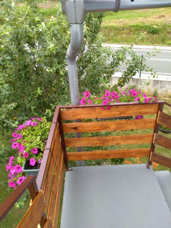 Apartman Nina Licko Petrovo Selo Exterior photo